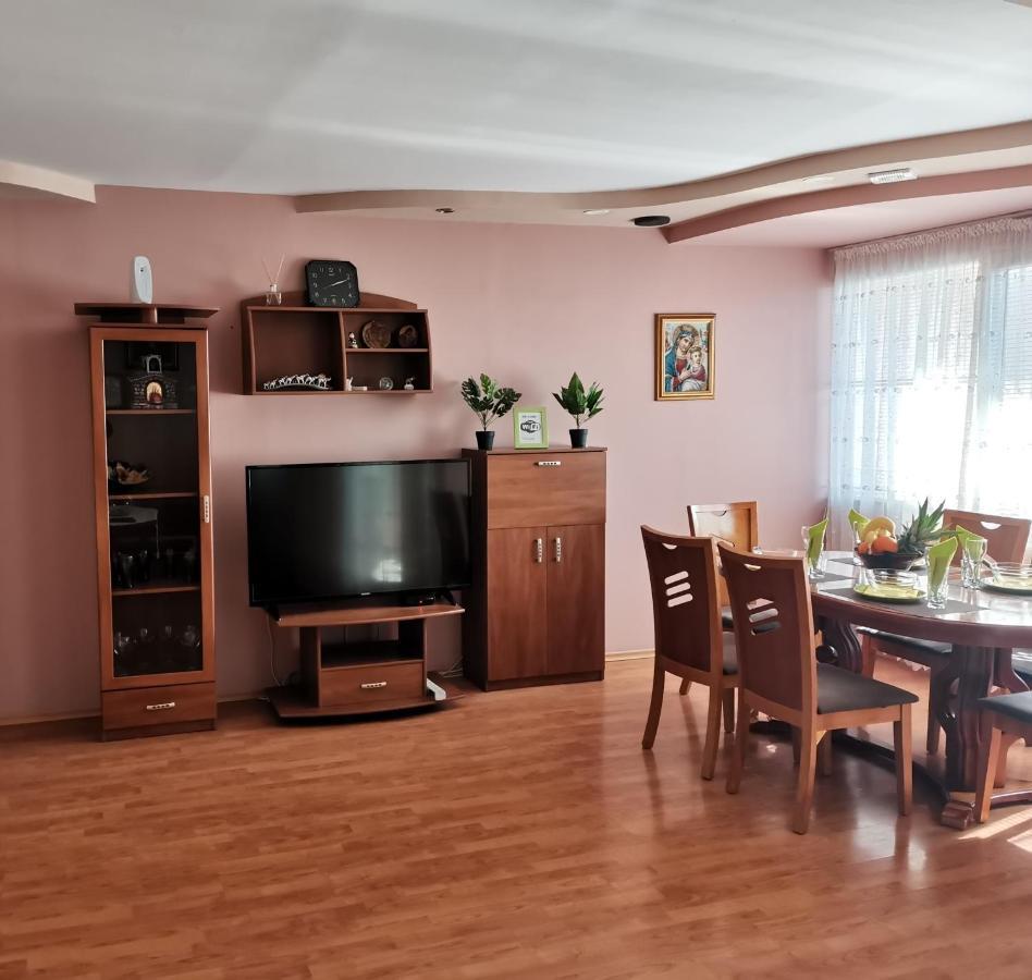 Central Apartment Targovishte 외부 사진
