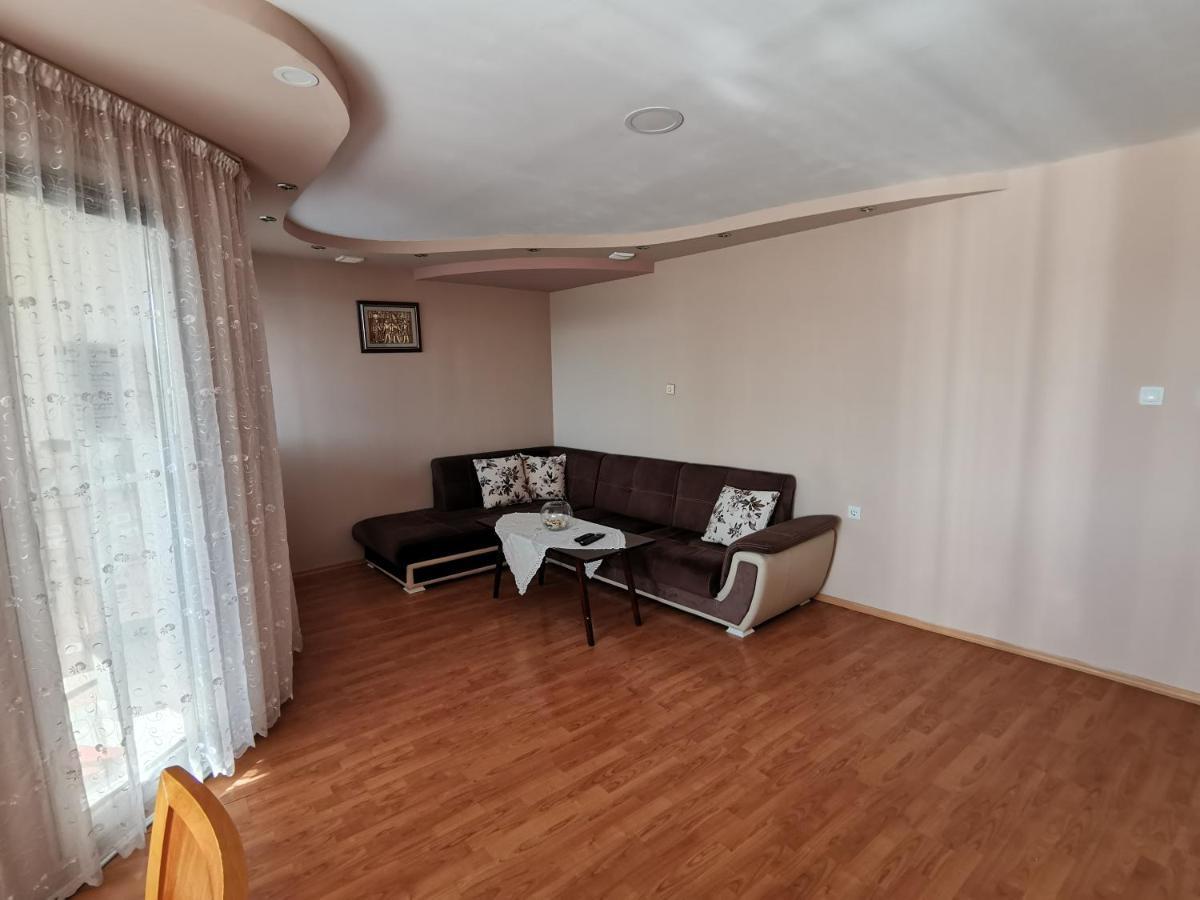 Central Apartment Targovishte 외부 사진